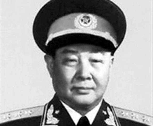 
元帅大将上将中将少将中，第一名和最后一名，各有什么故事？