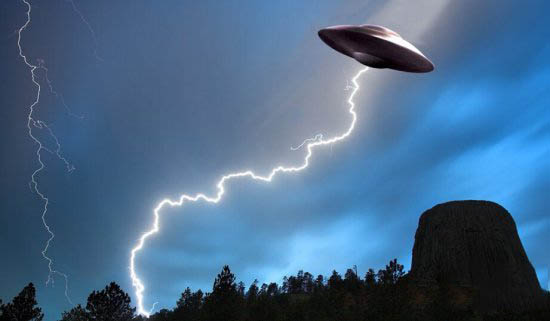 碟影重重！世界十大飞行员遭遇UFO记录