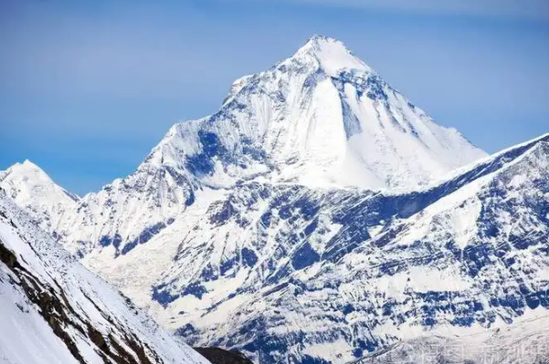 世界最高的山峰前十名，珠穆朗玛峰霸占榜首