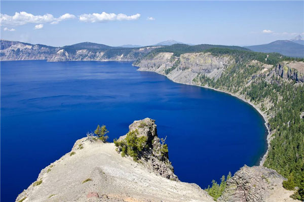 世界十大最美火山口湖泊，美得像人间天堂！