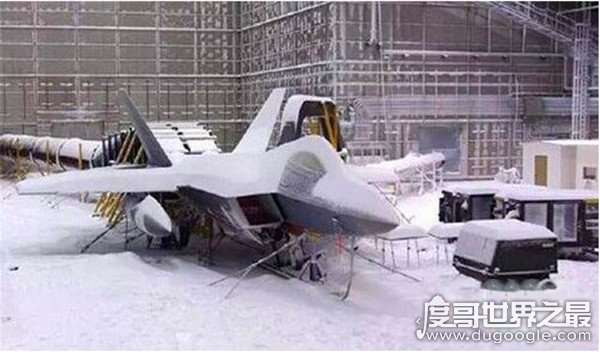 世界上最大的冰箱，能装多架飞机(个头堪比航空母舰)