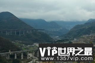中国“天梯高速”获詹天佑奖,跨12条地动断裂带,创多个天下之最