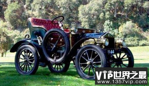 世界上最古老的劳斯莱斯汽车仍然可以在路上行驶