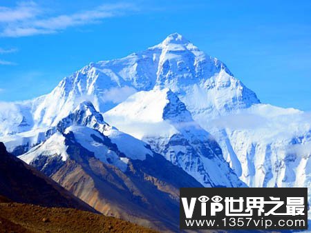 珠穆朗玛峰由来的美丽传说