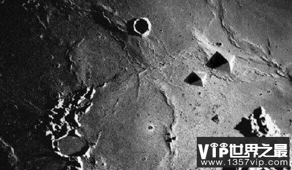 玉兔号在月球惊人发现:外星人基地，美国40年都不敢登月