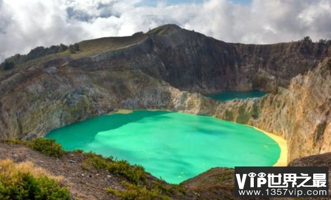 世界上十大最美丽的火山湖就像地球上的天堂