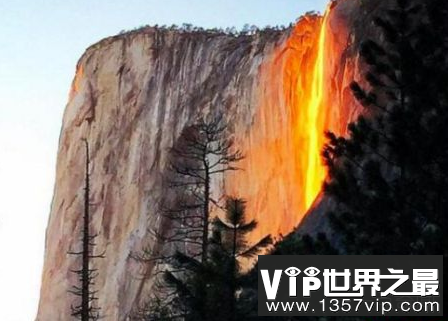 世界上最美丽的瀑布就像火山上的岩浆溅