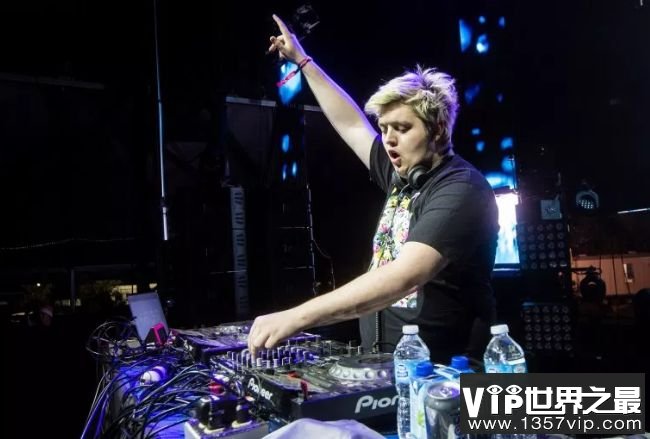 Flux Pavilion