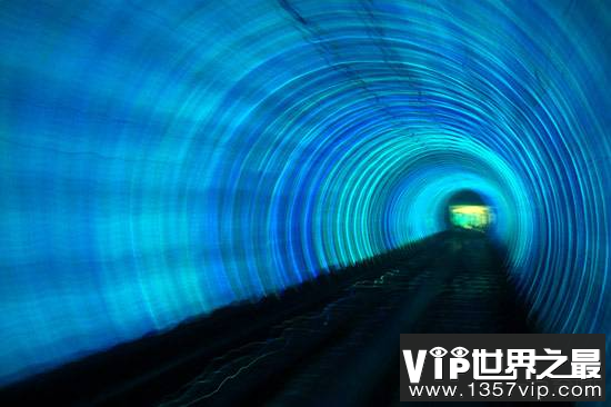 真的有时空隧道么,神秘的时空隧道是真的吗