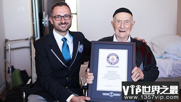目前在世最长寿的男性，112岁(经历过两次世界大战)(www.5300tv.com)