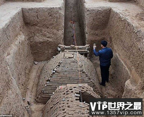 考古学家在中国发现埃及金字塔