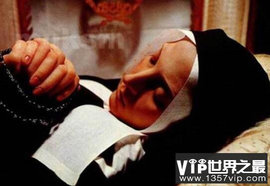法国天主教圣女贝尔纳黛特，去世138年尸体不腐