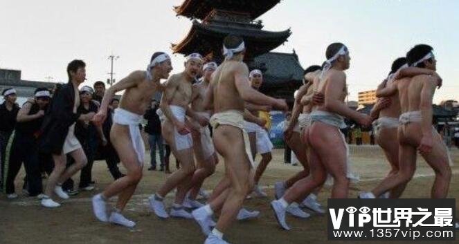 日本性文化下的裸体节，上万人全裸参加活动 简直不忍直视