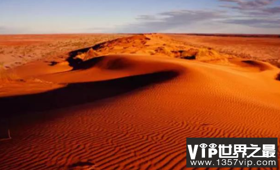 世界上最红的沙漠：辛普森沙漠，红色的沙漠(红如火焰)