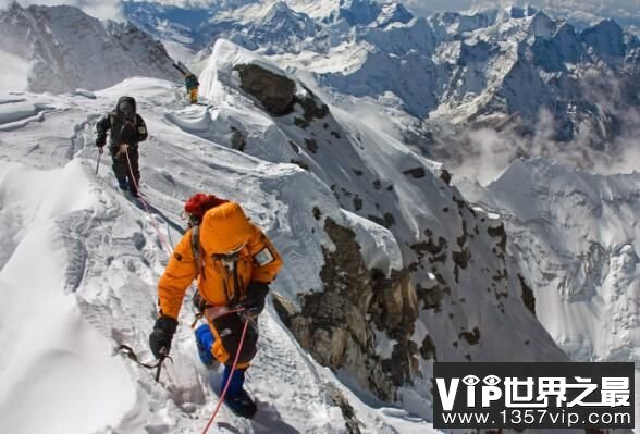 世界上最高的山峰，珠穆朗玛峰(8844.34米)，世界第一高峰