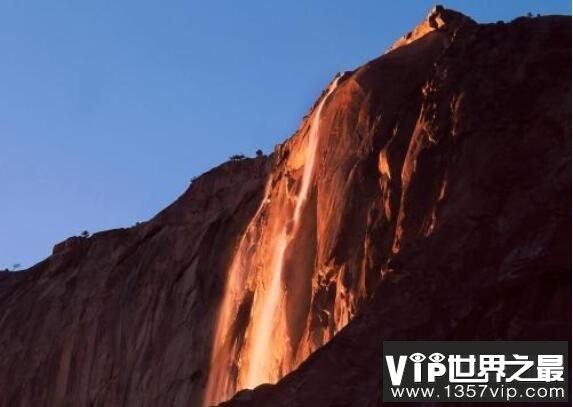罕见自然奇观：火瀑布，609米的橘红色大瀑布(6)