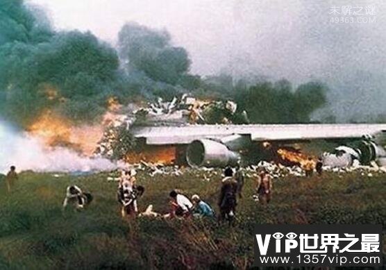 世界十大空难死亡总人数3500多人，特内里费空难583人死亡