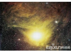 宇宙十大迷人天体 比太阳亮4万倍的红超巨星