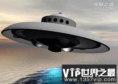 英军战斗机曾经遭遇UFO 士兵还曾用手触摸过飞碟