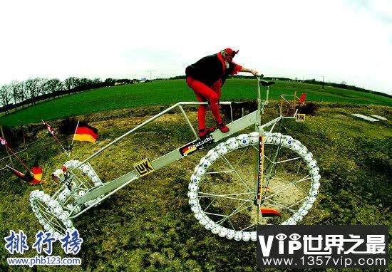 世界上最大的自行车：宽12米高5米的自行车你一定没见过！