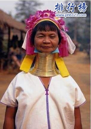 世界上脖子最长的人：帕督安部落人脖子70厘米，五岁开始拉长脖子