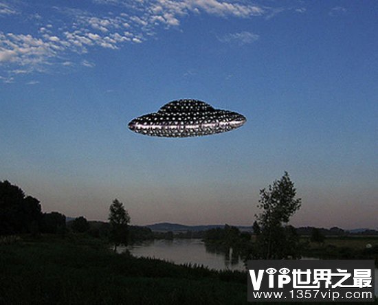 绝密档案曝光：英国飞行员60年前遇UFO