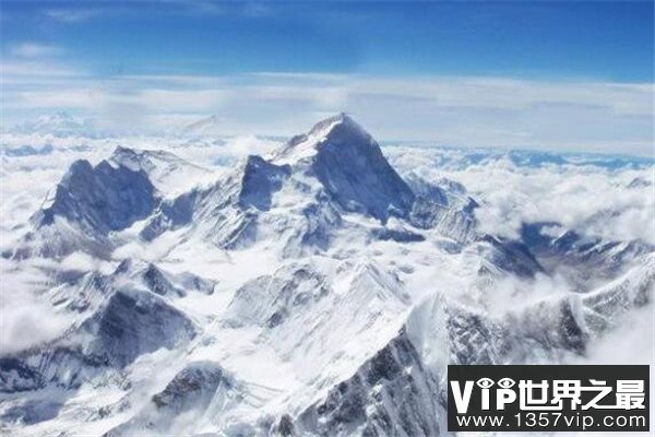 世界十大最高的山峰 榜首珠穆朗玛峰高8844.43米,你知道哪几座