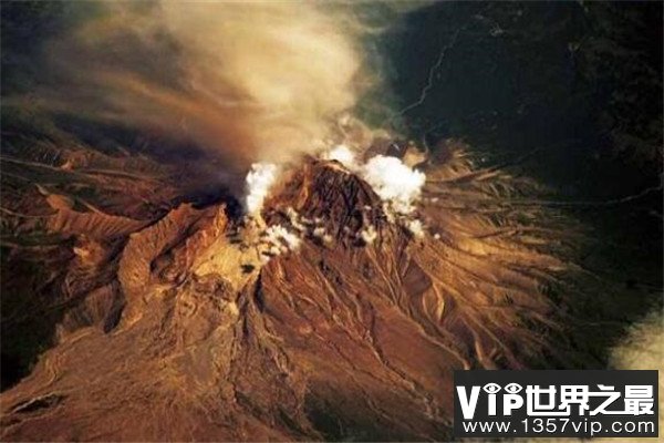 世界十大超级火山 长白山火山成人气旅游地，你认识哪几座