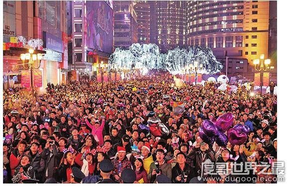 2019中国人口最多的城市排行，重庆3562万人名列榜首(十大城市)
