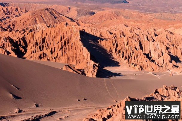世界上降水量最少的地方：阿塔卡马沙漠
