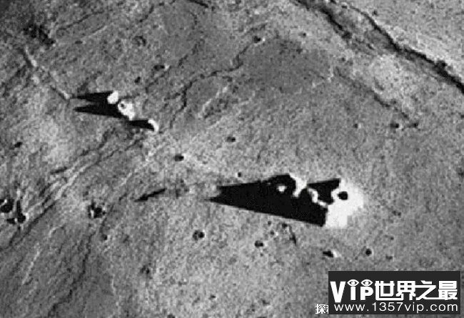 (未解之谜)月球上的轰炸机 疑似百慕大消失二战飞机