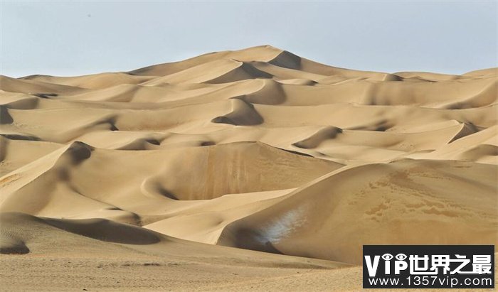 世界上海拔最高的沙漠 库木库里沙漠(海拔达4706米)