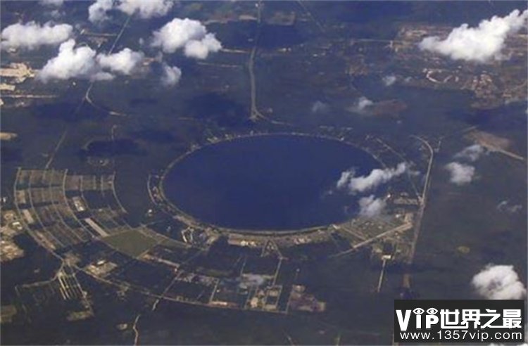 世界上最圆的湖 像是用圆规画出来的(波森维湖)