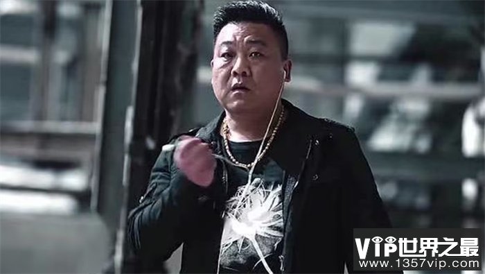 一个男人的面相凶狠 可以说明什么问题（凶狠男人）