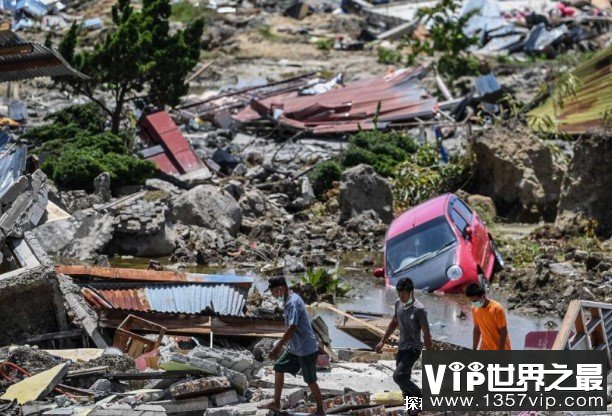 世界上最恐怖海啸 印尼海啸造成30万人伤亡(威力很大)