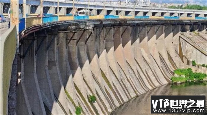 卡霍夫卡水电站大坝被袭击，究竟是谁干的？专家解读动机！