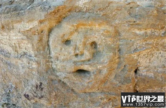 内蒙古岩石上的画作 是谁画下的（内蒙古岩画）