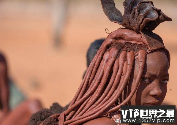世界上最脏的部落 辛巴人用泥巴来清洗身体(历史悠久)