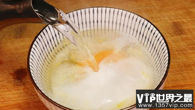 开水冲鸡蛋有没有科学道理 开水冲鸡蛋能吃吗