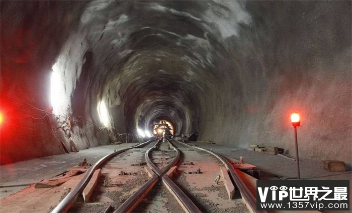 世界最长的铁路隧道 长度有着56km（铁路隧道）