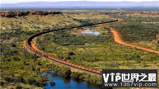 世界最长火车，来自澳洲的巨龙（长达7353米）