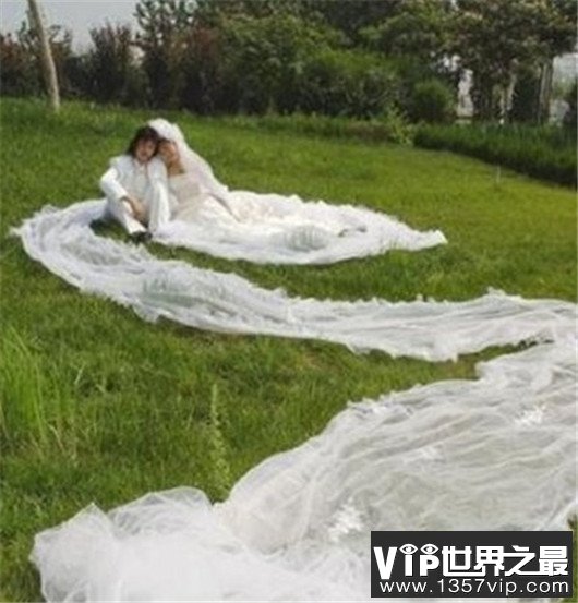 世界最长婚纱，4100米的婚纱你敢想象么