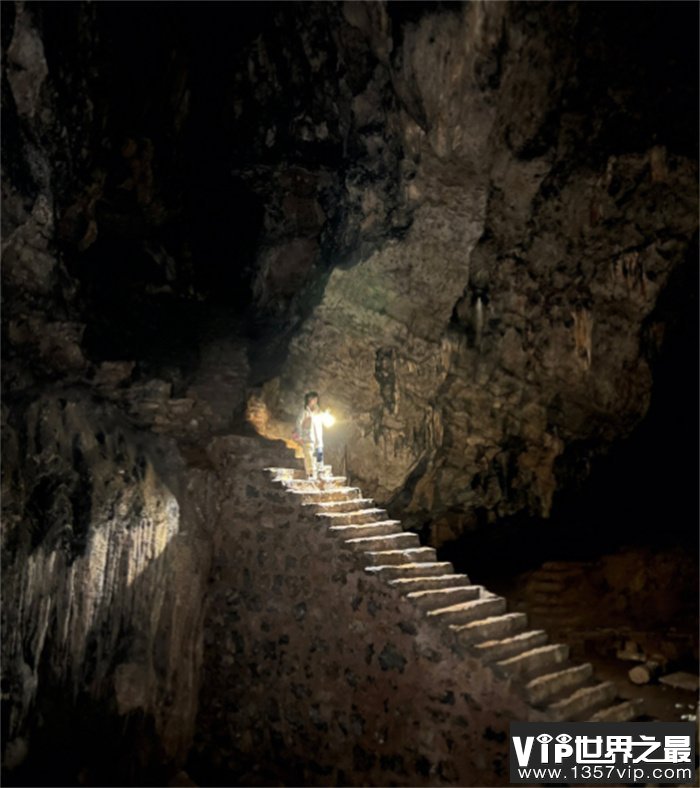 马尔他岛的地下洞穴 有着上下交错的房间（地下洞穴）