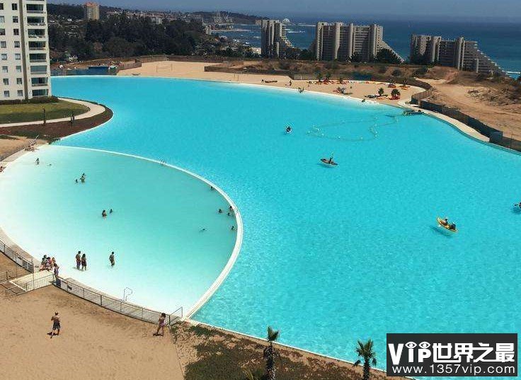 世界上最大的游泳池，面积足足有80000平方米，花费了350万美金！