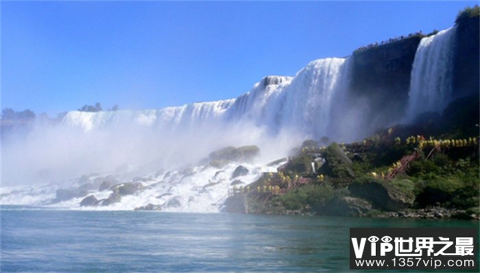 世界上最大的瀑布 横跨两个国家（尼亚加拉瀑布）