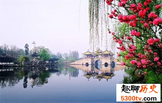 十座能和心灵对话的中国小城，静下心听听自己的内心。