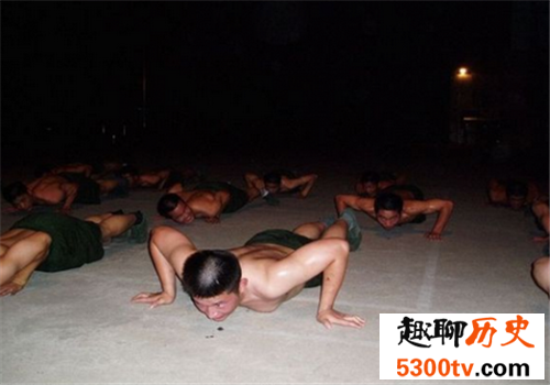中国军队十大“酷刑”排行榜，他们果然都是硬汉