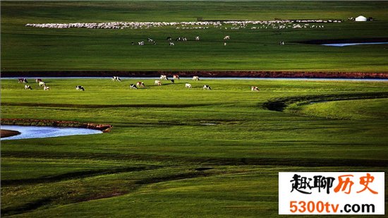 盘点中国十大最美草原排行榜，假期旅游必去圣地！