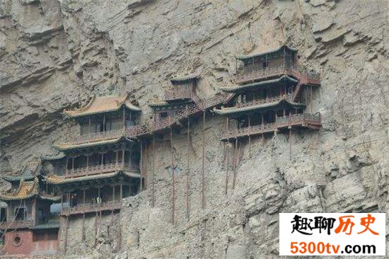 倒悬空寺在中国有五处，中山西恒山的最知名