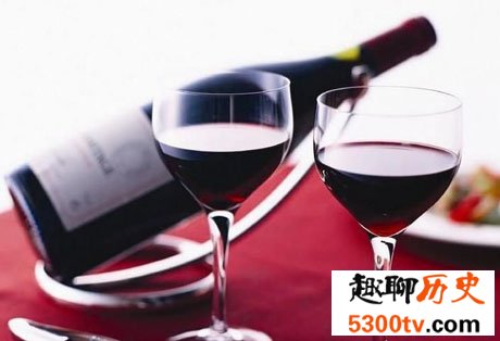 干红葡萄酒和干白葡萄酒有什么区别